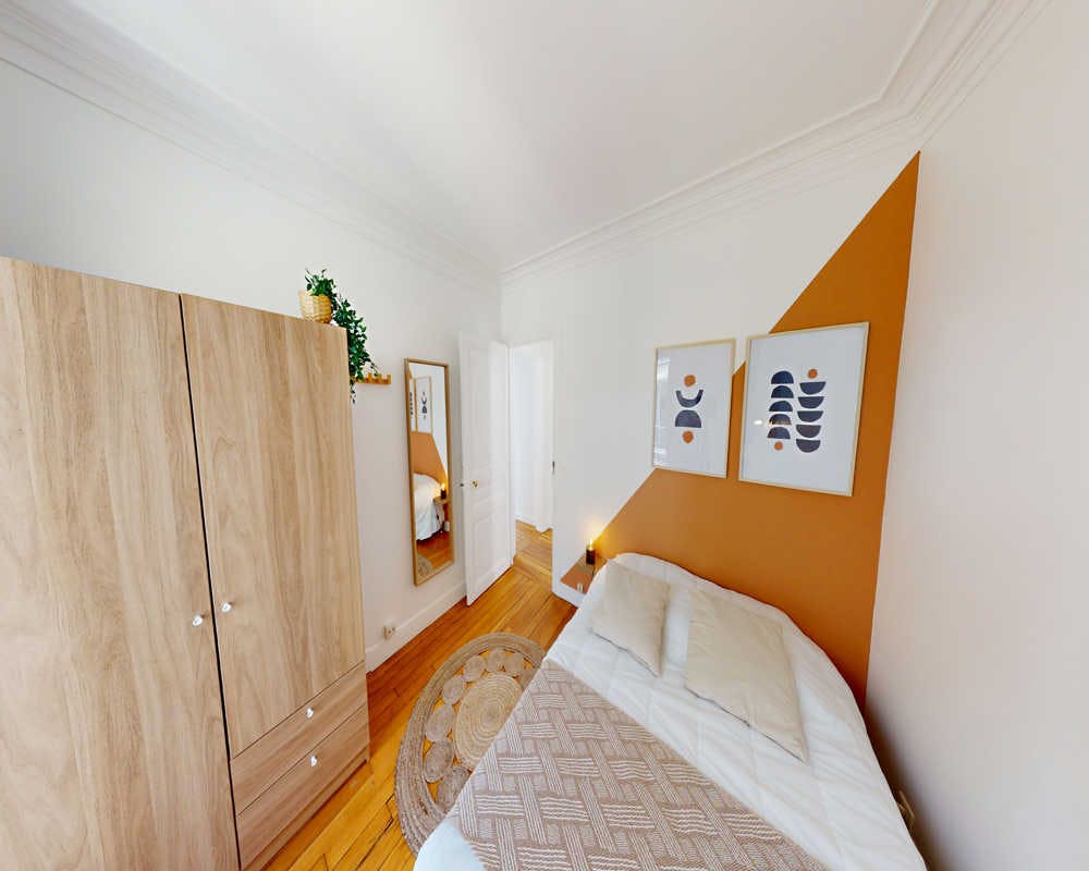 Private room in Rue des Cloys, Paris (1508315) room image 2
