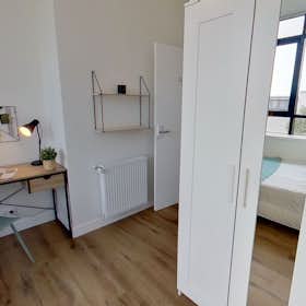 Privé kamer for rent for € 712 per month in Asnières-sur-Seine, Avenue Sainte-Anne