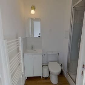 Private room for rent for €824 per month in Asnières-sur-Seine, Avenue Sainte-Anne