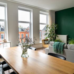 Appartement à louer pour 2 500 €/mois à Rotterdam, Schiedamseweg