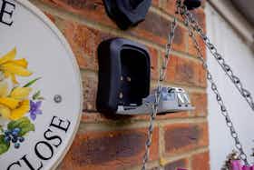 Дом сдается в аренду за 4 363 £ в месяц в Corby, Carlisle Close