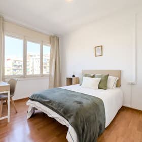 Private room for rent for €690 per month in Madrid, Calle de Numancia