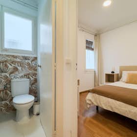 Private room for rent for €710 per month in Madrid, Calle de Numancia