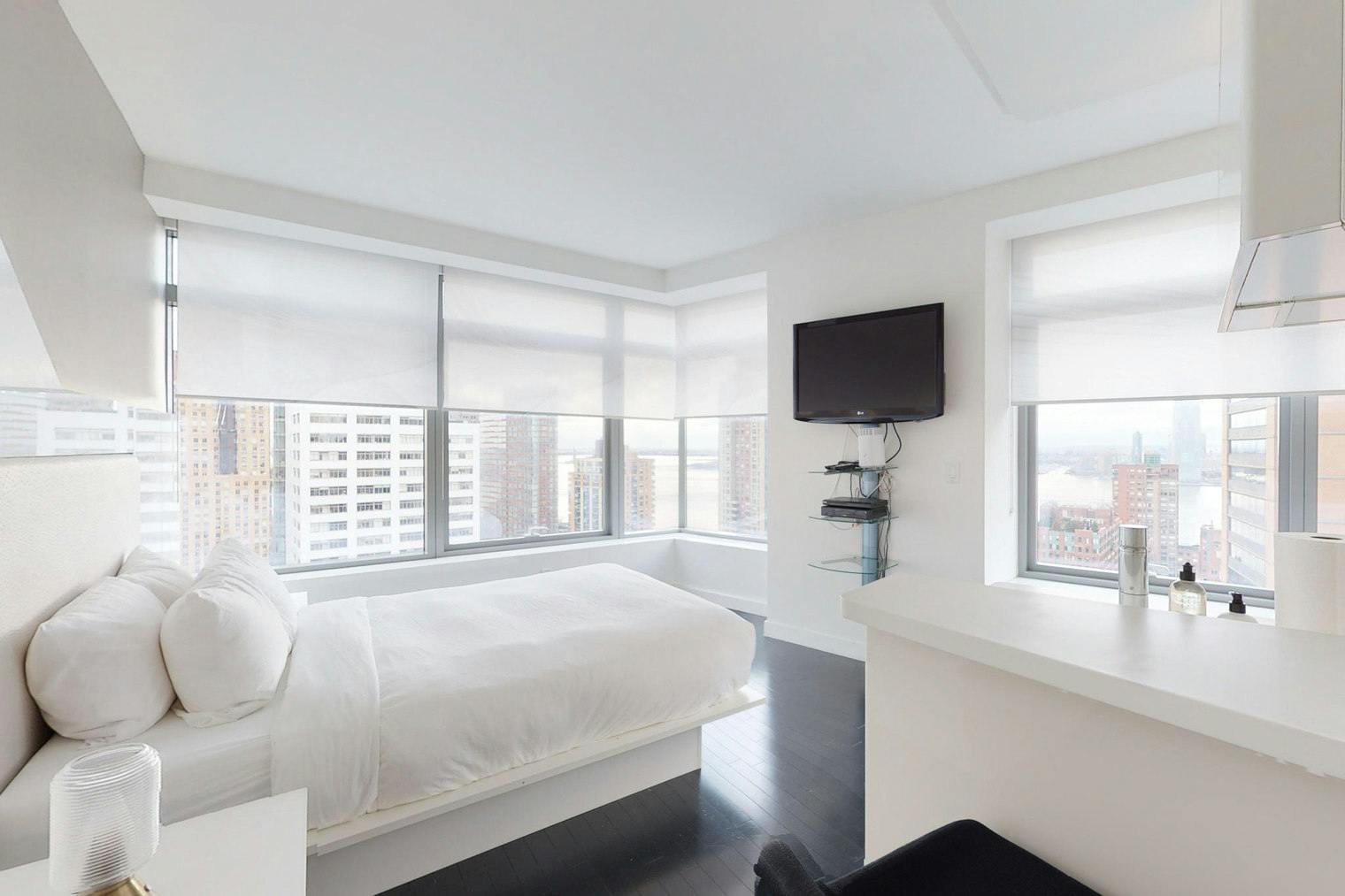 Studio for rent for $9,611 per month in New York City, Washington Street