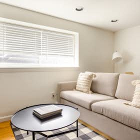 公寓 正在以 $3,010 的月租出租，其位于 Boston, Euston Rd