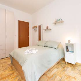 Private room for rent for €885 per month in Milan, Via Savona
