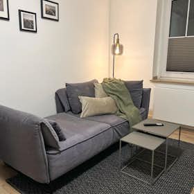 Lägenhet att hyra för 1 050 € i månaden i Düsseldorf, Adersstraße