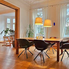 公寓 正在以 €1,390 的月租出租，其位于 Wuppertal, Friedrich-Engels-Allee