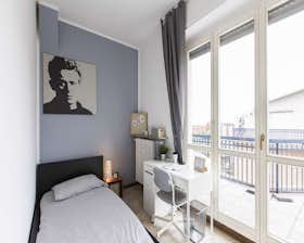 Privé kamer te huur voor € 495 per maand in Corsico, Via dei Mandorli