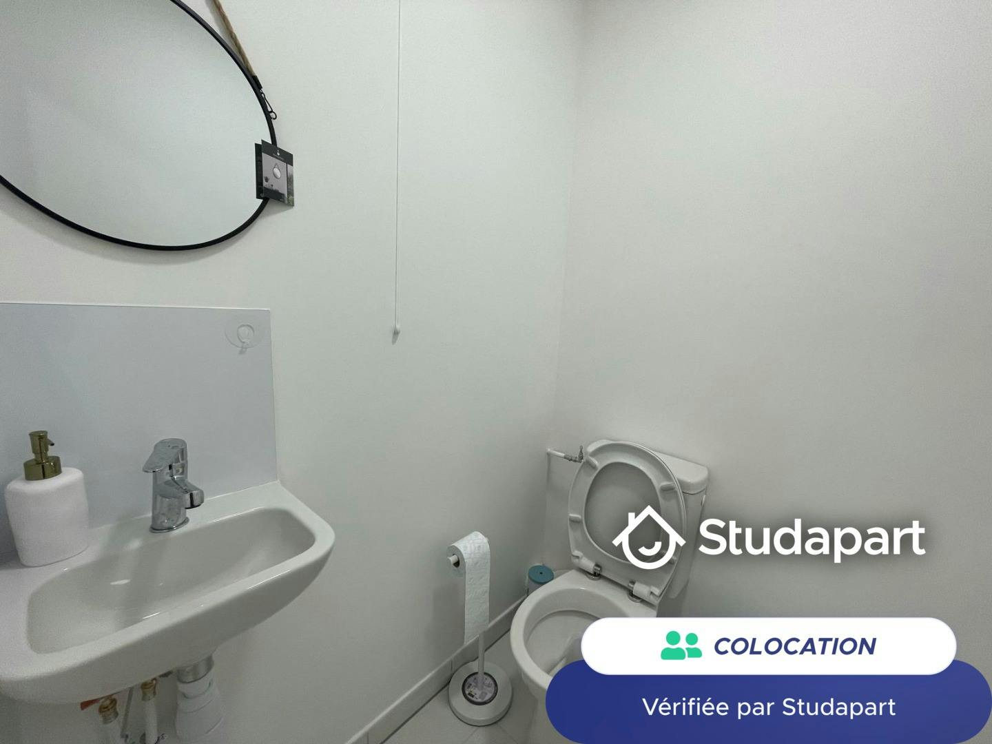 Private room for rent on Place de la Pergola, Cergy - View 4