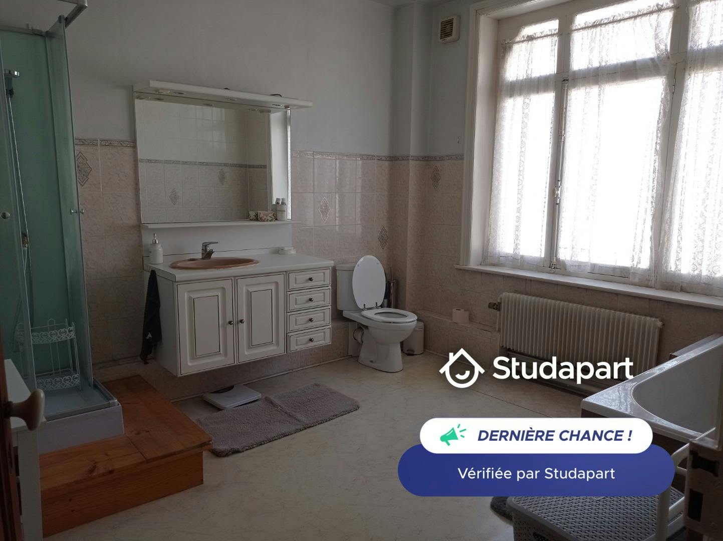 Private room for rent on Rue Raspail Hellemmes, Lille - Vue 5