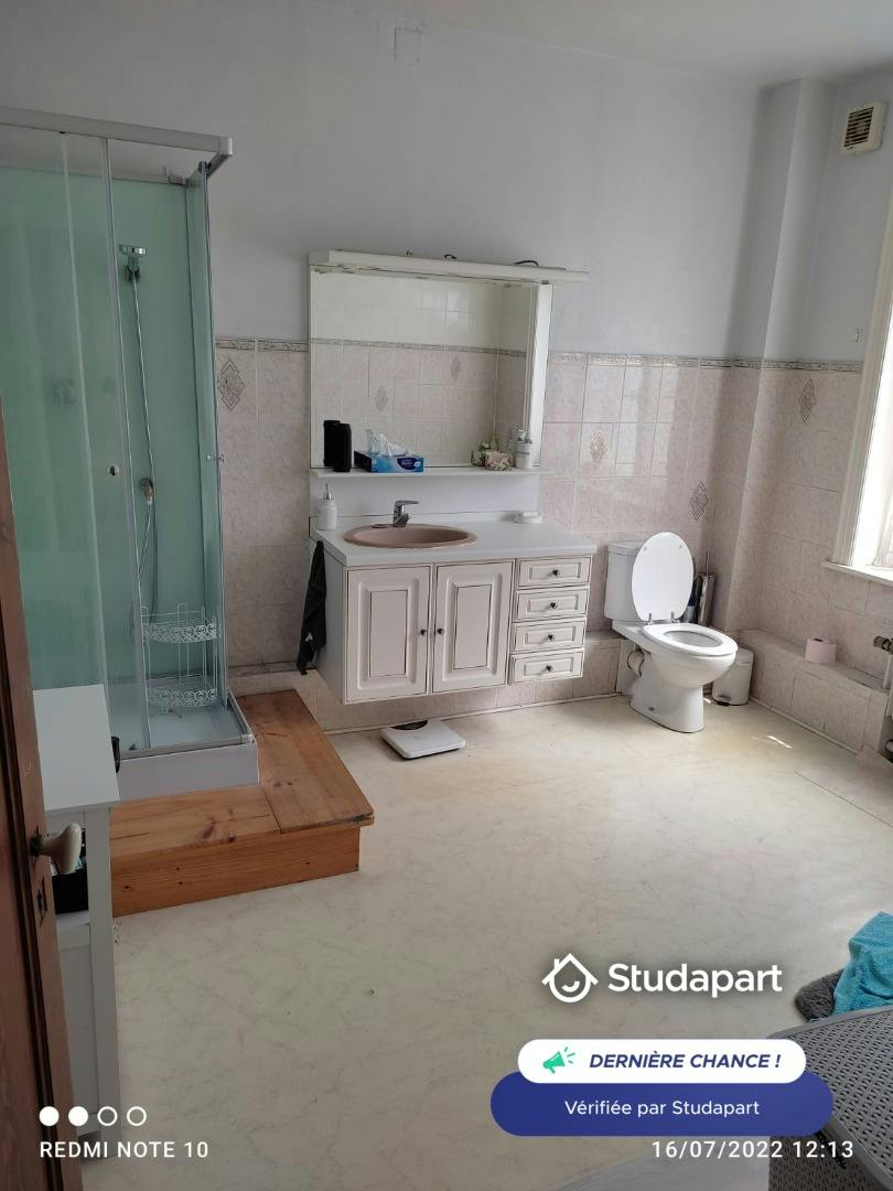 Private room for rent on Rue Raspail Hellemmes, Lille - Plus