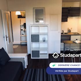 Apartamento para alugar por € 700 por mês em Éragny, Rue des Pinsons