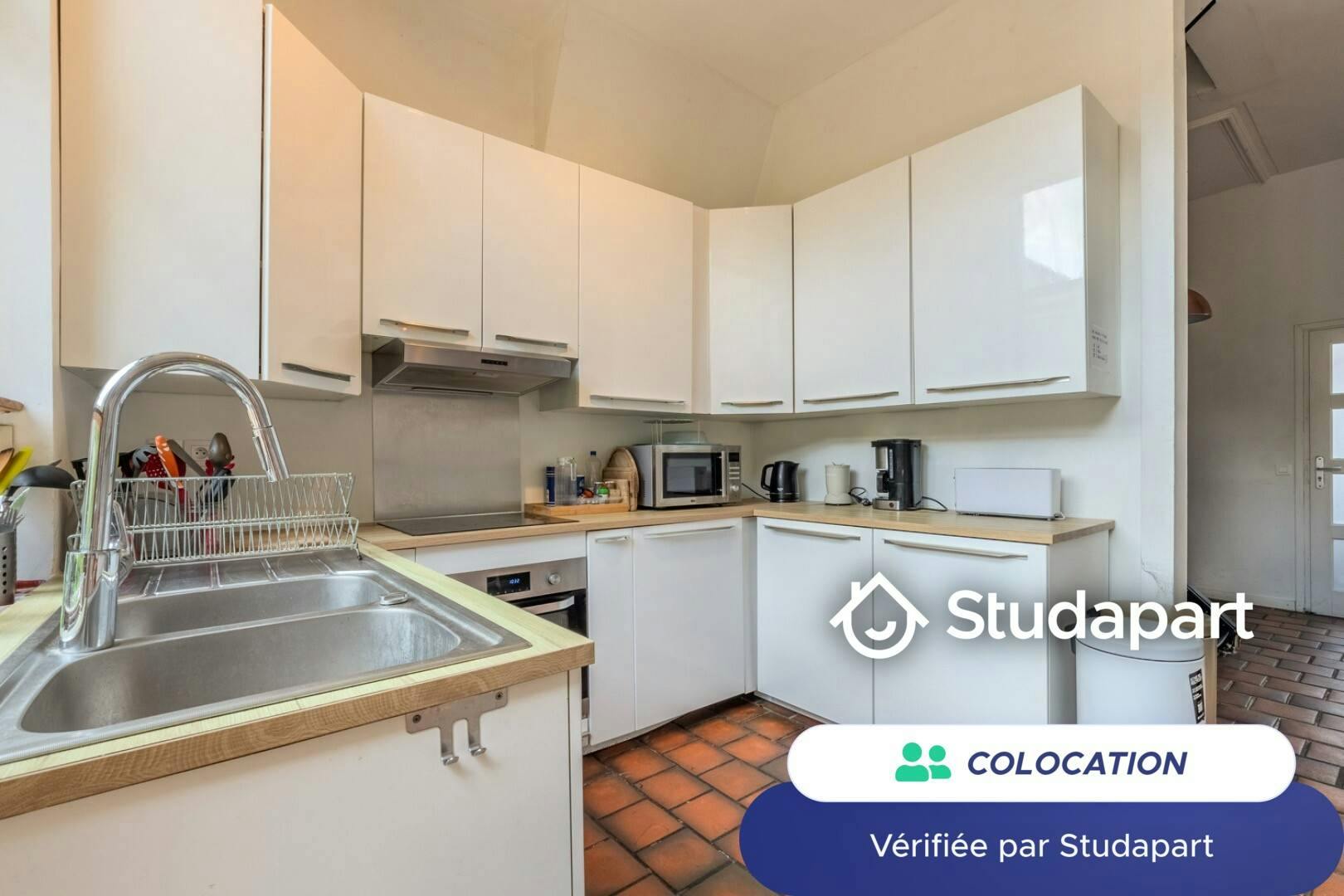 Private room for rent on Rue de Fontenoy, Lille - Plus