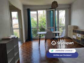 Lägenhet att hyra för 515 € i månaden i Poitiers, Boulevard Anatole France