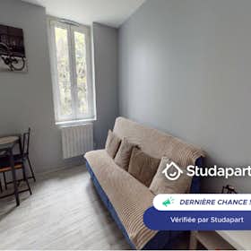 Apartament de închiriat pentru 400 EUR pe lună în Saint-Étienne, Rue de la Jomayère