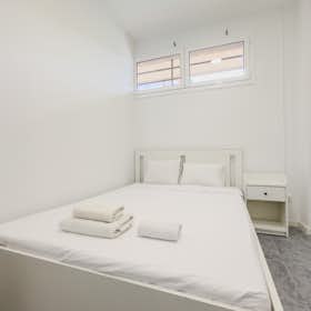 Private room for rent for €699 per month in Barcelona, Riera de Can Toda