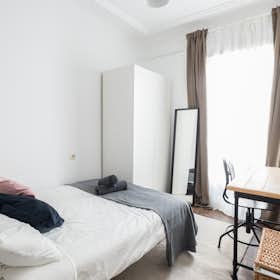 Private room for rent for €720 per month in Madrid, Calle de la Magdalena