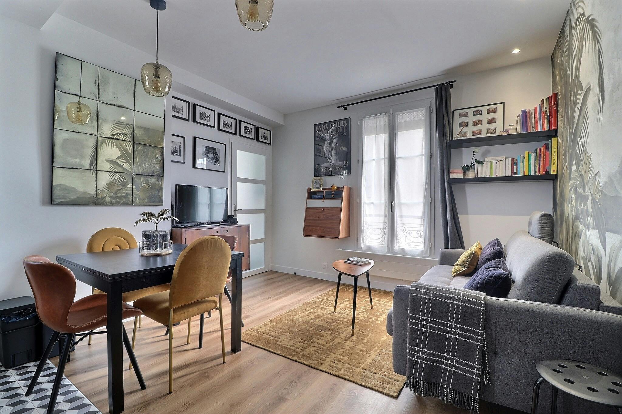 Apartment for rent for €2,014 per month in Paris, Avenue Junot