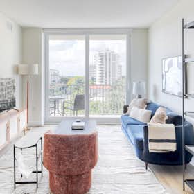 Apartamento for rent for $6,163 per month in Miami, SW 37th Ave