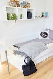 Отдельная комната сдается в аренду за 559 € в месяц в Vienna, Kaisermühlenstraße