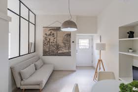 Apartment for rent for €1,150 per month in Lisbon, Travessa do Pé de Ferro