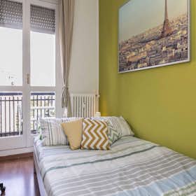 Private room for rent for €525 per month in Corsico, Via Filippo Brunelleschi