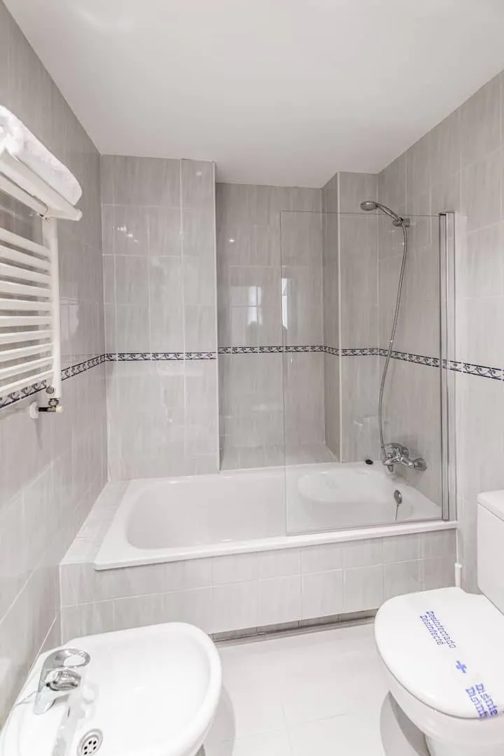 2-Bedroom Apartment in Calle Embajador Vich, Valencia (1508902) ROOM 4