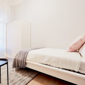 私人房间 正在以 €500 的月租出租，其位于 Turin, Via Ormea