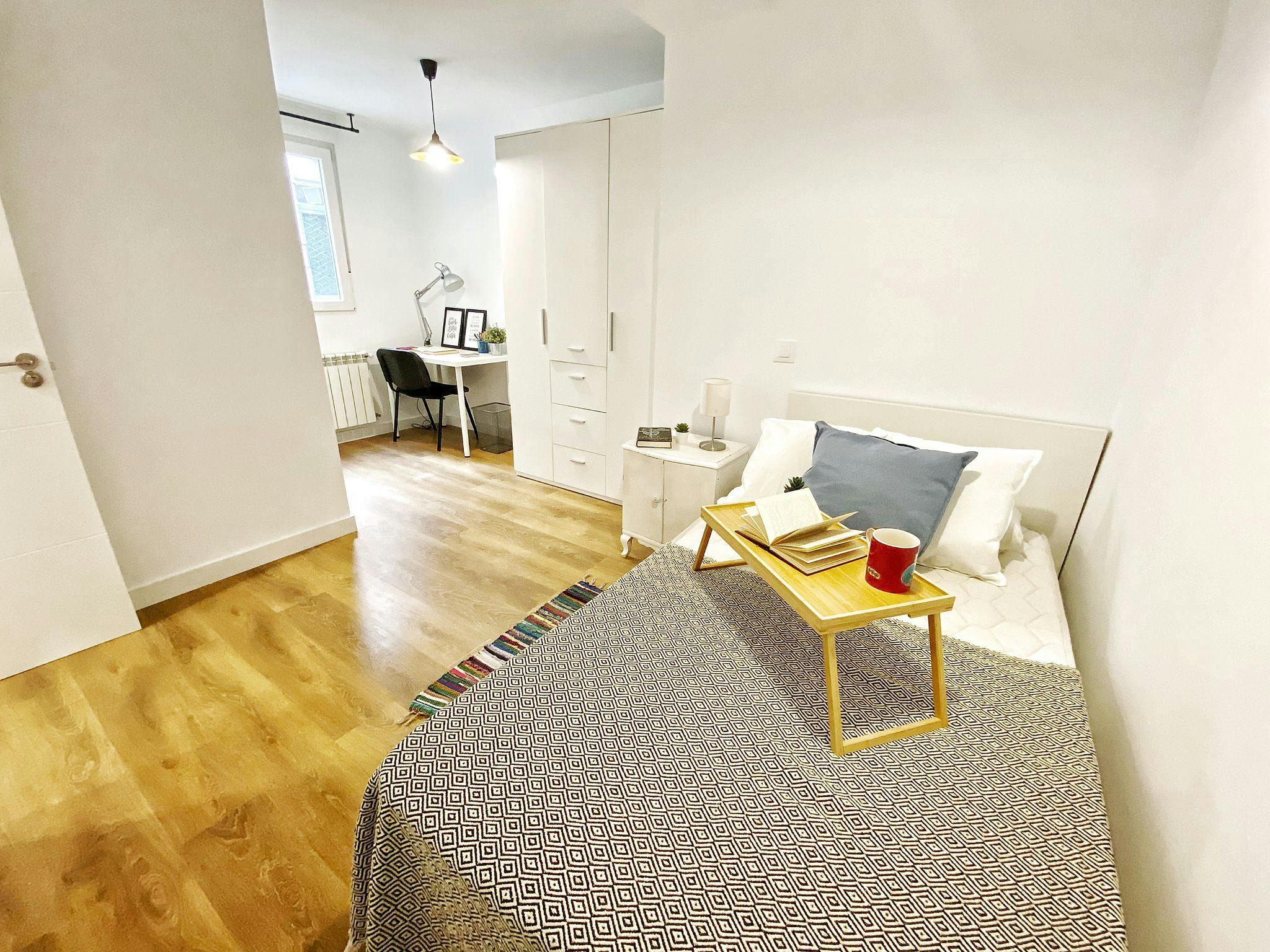 Calle Illescas, Madrid preview