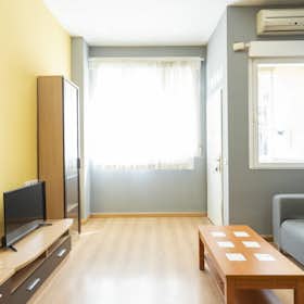Apartment for rent for €750 per month in Madrid, Calle Matilde Hernández