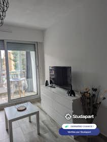 Wohnung zu mieten für 520 € pro Monat in Saint-Mandrier-sur-Mer, Avenue Fliche Bergis