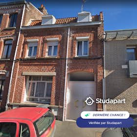 Apartment for rent for €280 per month in Lille, Rue Kléber