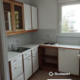 Apartment for rent for €495 per month in Reims, Boulevard Dieu Lumière