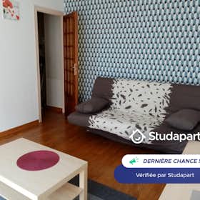 Apartment for rent for €495 per month in Reims, Rue Géruzez