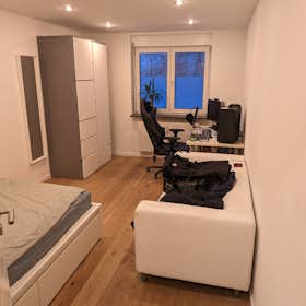 Privé kamer te huur voor € 710 per maand in Munich, Sankt-Martin-Straße