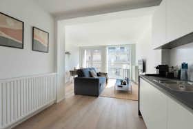 Appartement te huur voor € 1.500 per maand in Brussels, Boulevard Émile Jacqmain