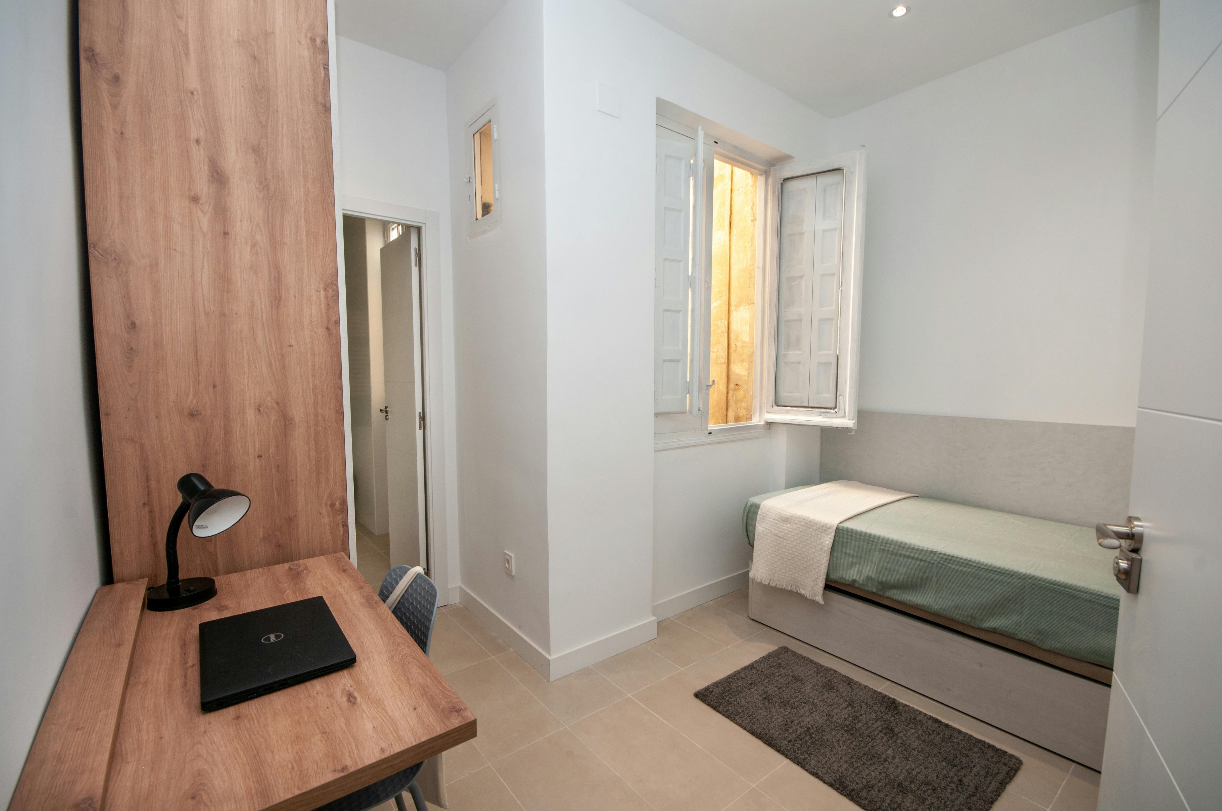 Calle Blanca de Navarra, Madrid preview