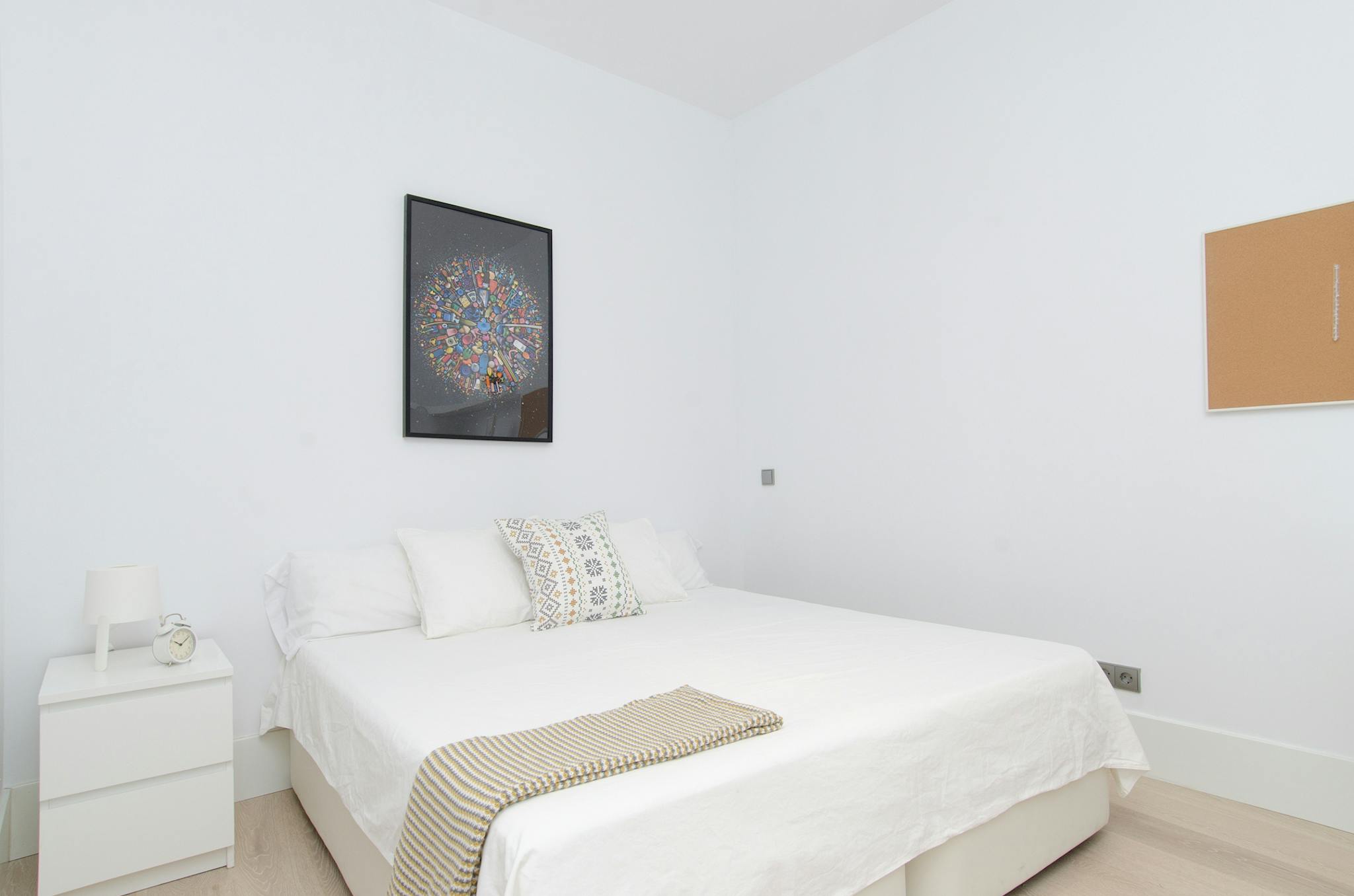 Calle de los Bordadores, Madrid preview