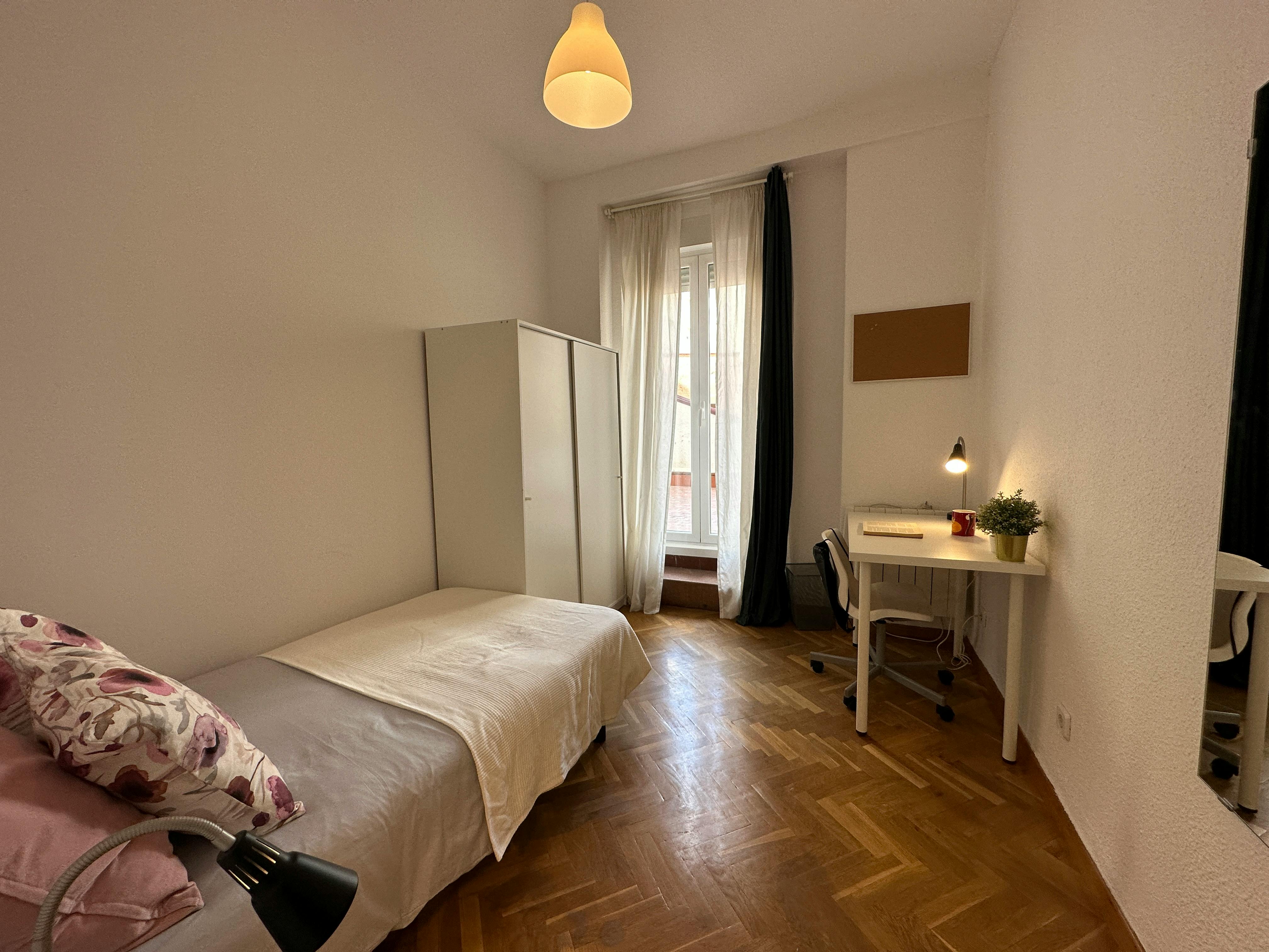 Calle del Doctor Esquerdo, Madrid preview