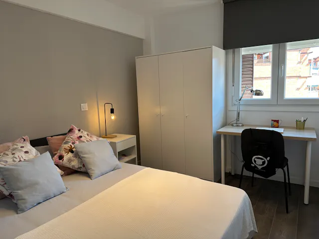 Private room in Calle de los Arrayanes, Madrid (1509234) room image 1