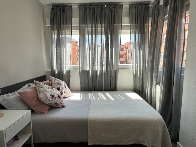 Private room in Calle de los Arrayanes, Madrid (1509236) room image 1