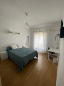 Приватна кімната за оренду для 475 EUR на місяць у Sevilla, Calle Guadalimar
