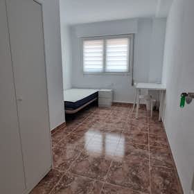 Cameră privată de închiriat pentru 350 EUR pe lună în Cartagena, Calle Lope de Rueda