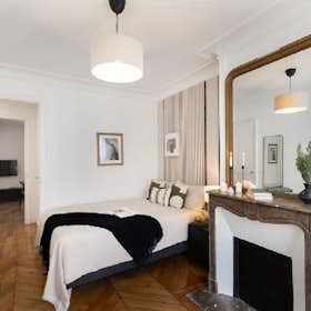 Appartamento for rent for 2.100 € per month in Paris, Rue La Fayette