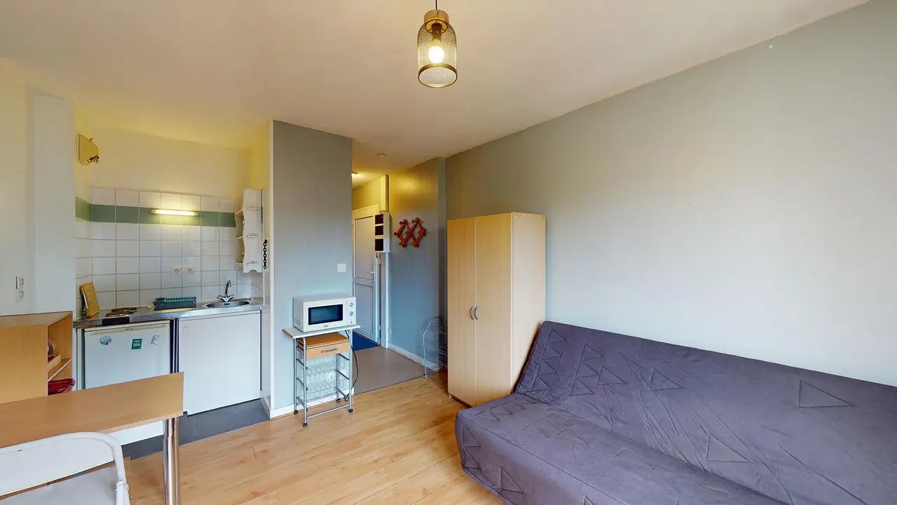 Appartement te huur voor € 421 per maand in Poitiers, Rue des Quatre Cyprès