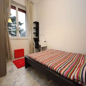Private room for rent for €780 per month in Milan, Via Salvatore Barzilai