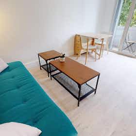 Appartement à louer pour 1 219 €/mois à Lyon, Rue Bataille