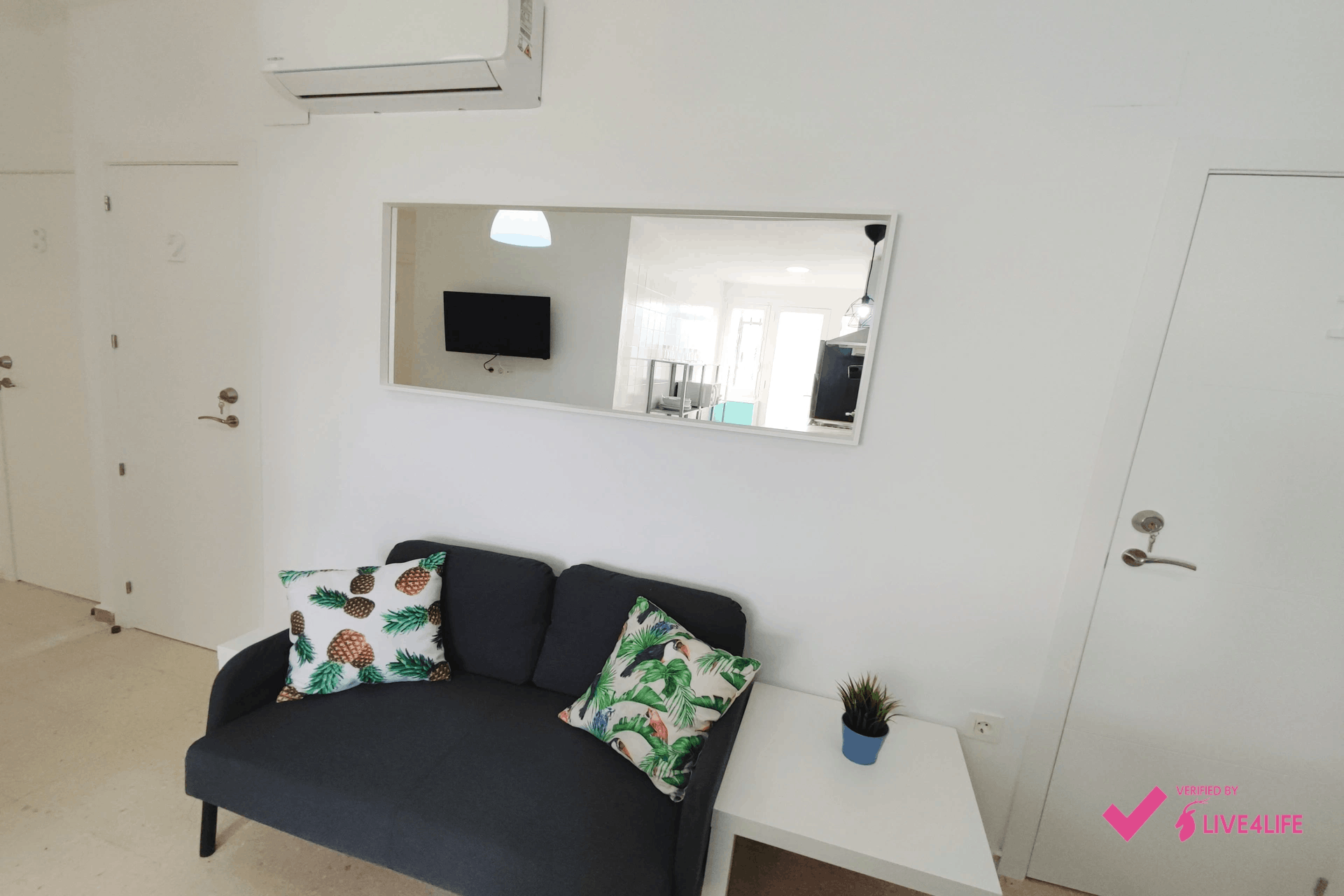 preview gallery tile