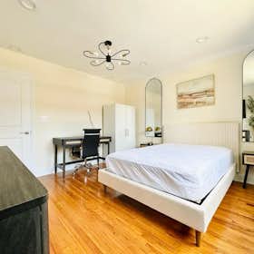 Cameră privată de închiriat pentru $1,060 pe lună în Brooklyn, Brooklyn Ave